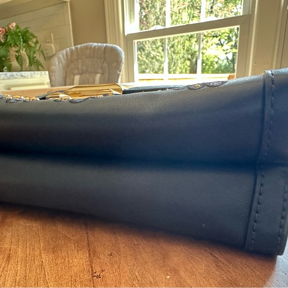 Michael Kors navy blue shoulder bag - Picture 6 of 8